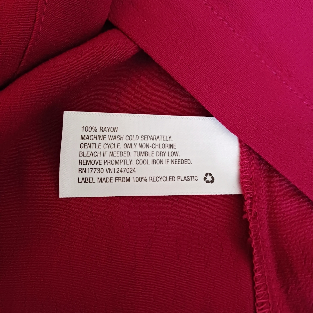 NWT Ruffle Tie Tip - Picture 7 of 7